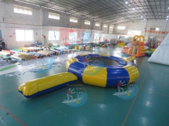 combo trampoline aquatique flottant
