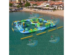 parc aquatique flottant gonflable
