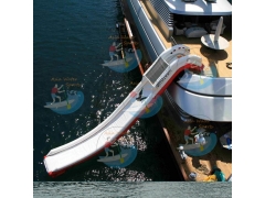 toboggan gonflable pour yacht
