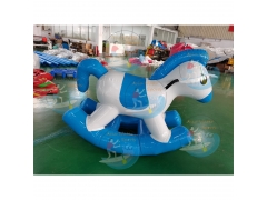 jouets d'eau de cheval gonflable poney personnalisés
 Fun at the sea!
